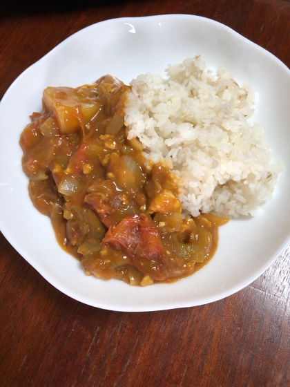 《水なし》だから～トマトの味が濃縮！トマトカレー