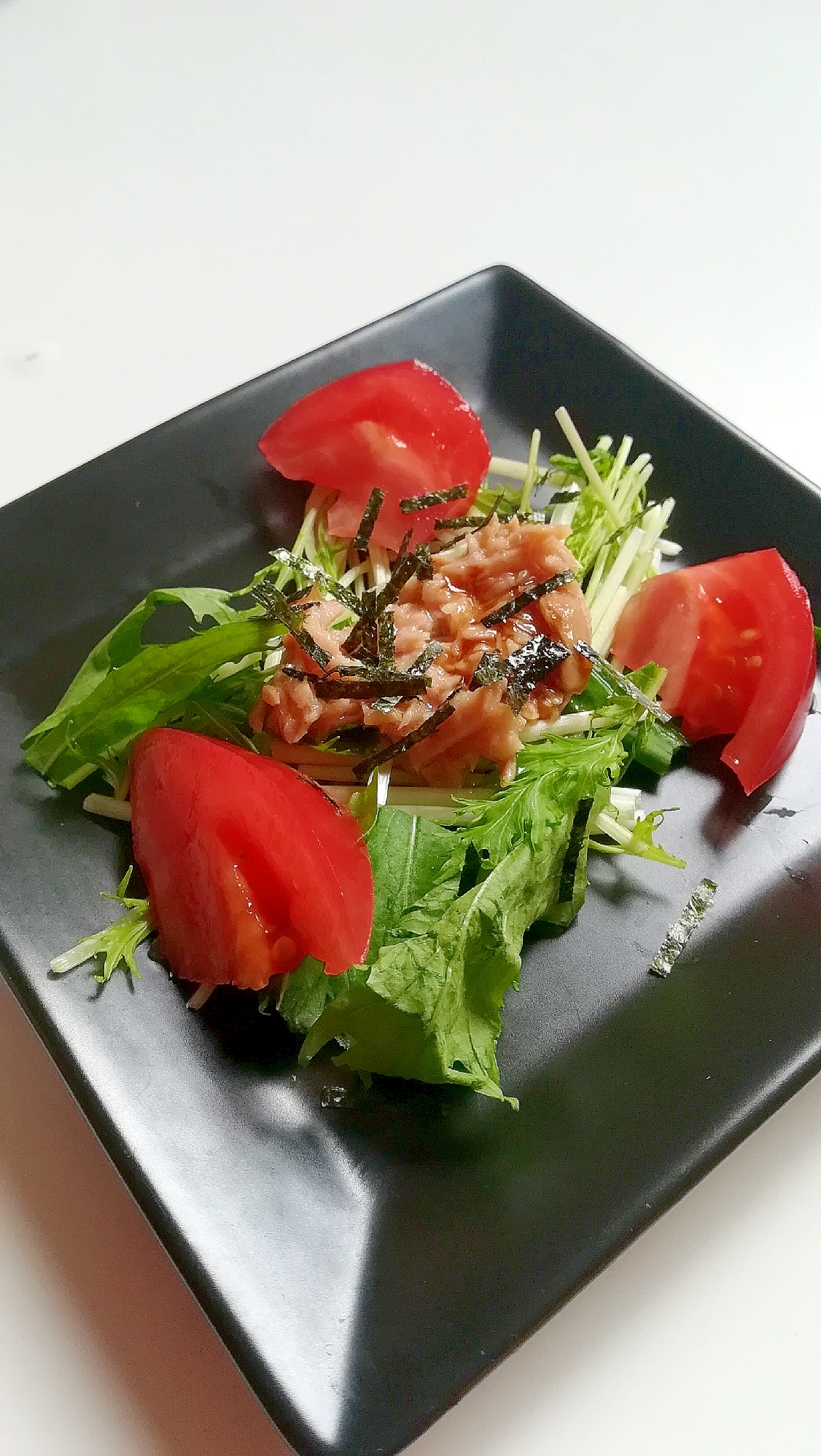 トマトと水菜とツナのサラダ ポン酢とごま油ドレ レシピ 作り方 By みずたまsweet 楽天レシピ トマトと水菜とツナのサラダ ポン酢とごま油ドレ レシピ 作り方 By みずたまsweet 楽天レシピ