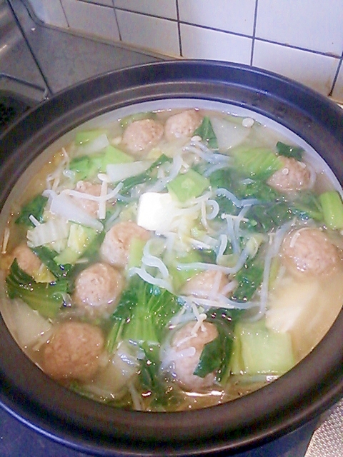 野菜と肉団子の中華スープ風鍋