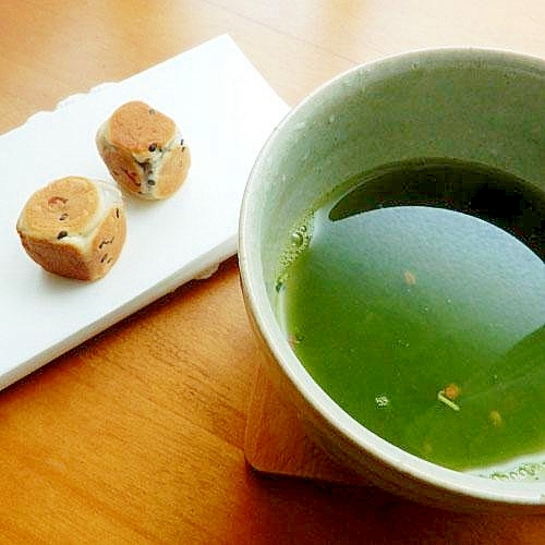 5分!青汁を美味しく❤抹茶玄米♪(和菓子添えです)