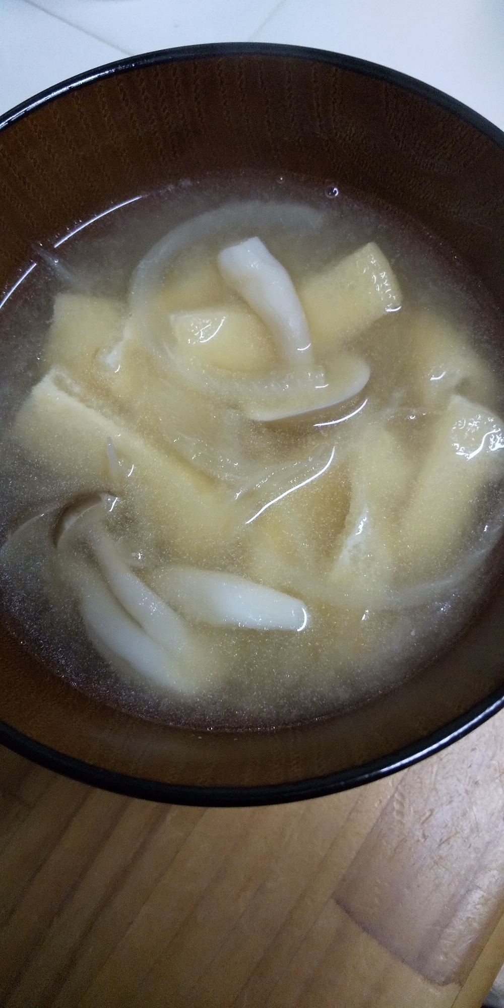 玉ねぎとぶなしめじと油揚げのお味噌汁 レシピ 作り方 By 梨花 楽天レシピ 玉ねぎとぶなしめじと油揚げのお味噌汁 レシピ 作り方 By 梨花 楽天レシピ