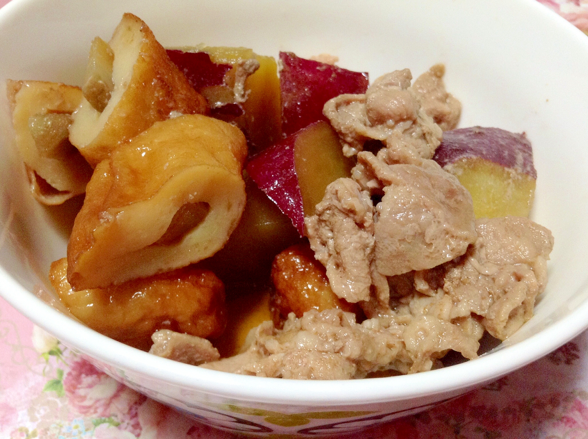 豚肉とさつま芋と牛蒡天の煮物♡