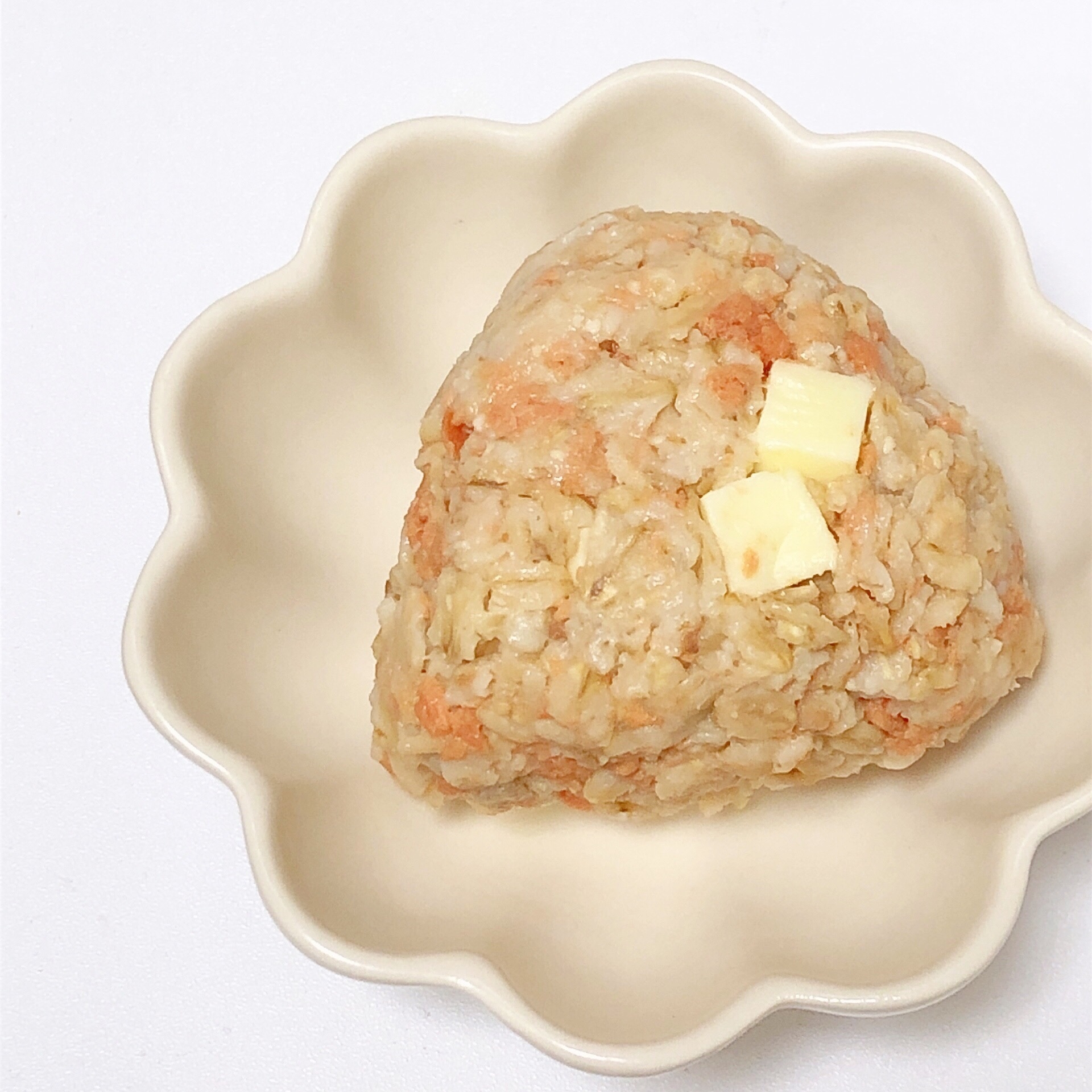 オートミール 鮭 ベビーチーズのおにぎり レシピ 作り方 By Haaachan Cooking 楽天レシピ