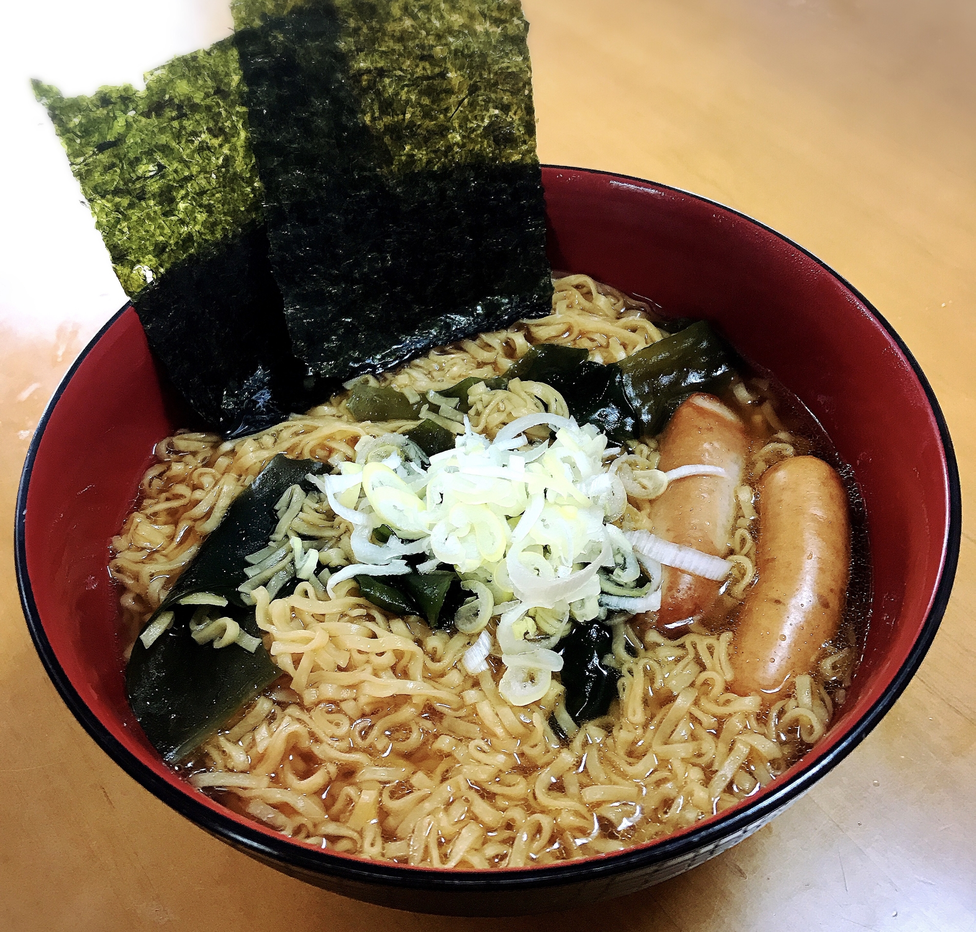 ウインナー*わかめ入り簡単チキンラーメン