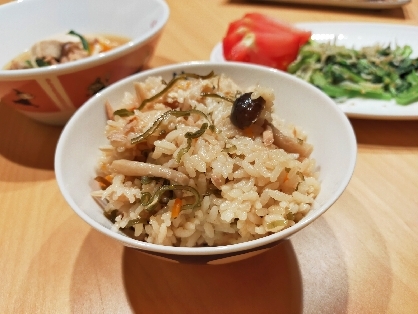 大人気納得の美味しさでした！3歳の娘もペロリと食べてくれました！炊飯器任せなので楽ちん♪またリピします！