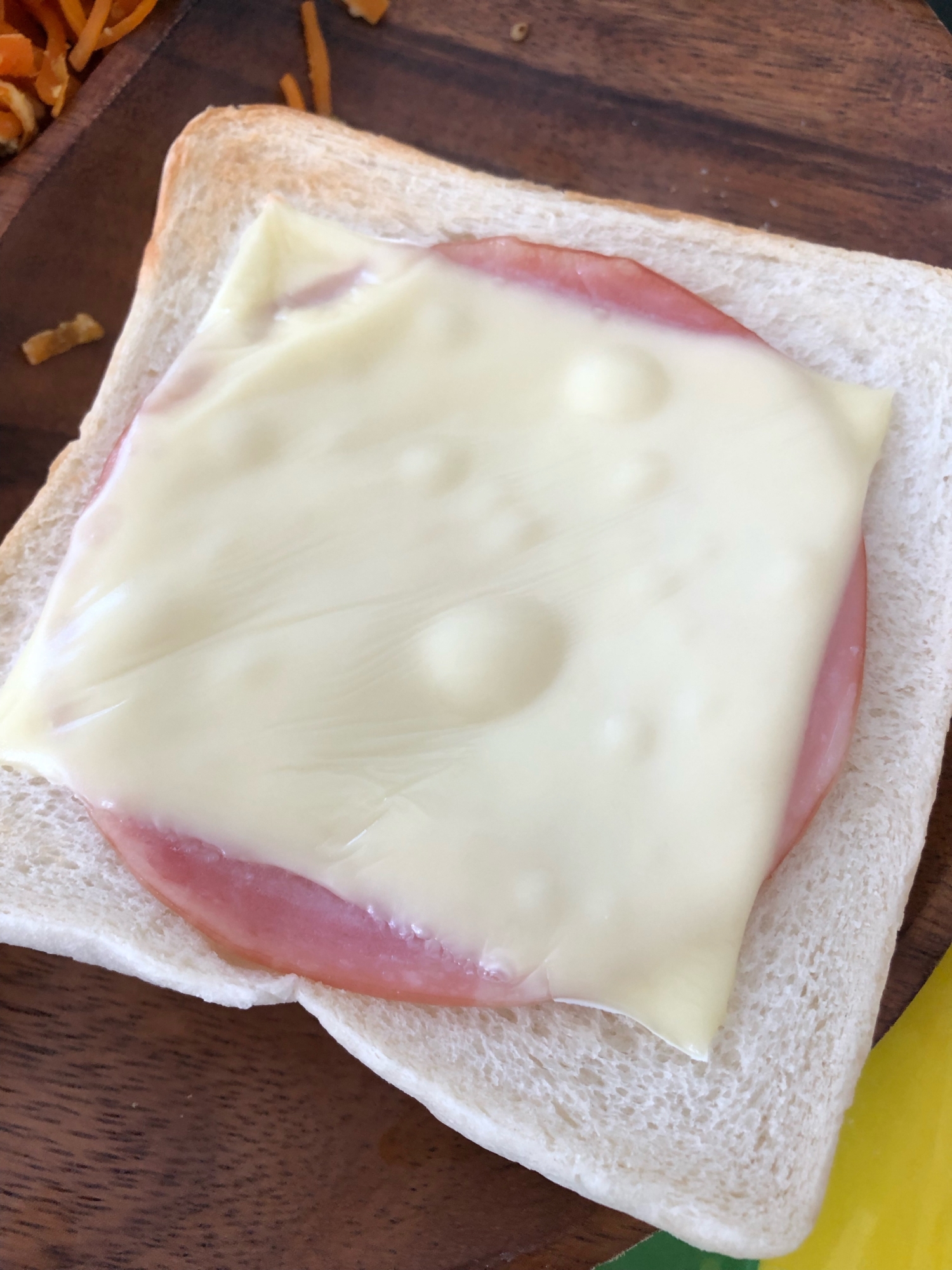 朝食にお手軽ピザトースト