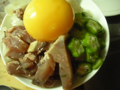 ヘルシーなものばかりのせて、美味しくいただきました。
夏に美味しいねばねば丼ですね!(^^)!
ごちそうさま～(*^。^*)