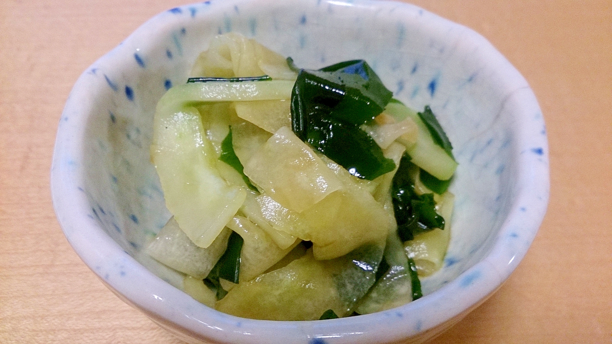 白瓜とワカメの辛子正油酢の物 レシピ 作り方 By ぼーずの母ちゃん 楽天レシピ