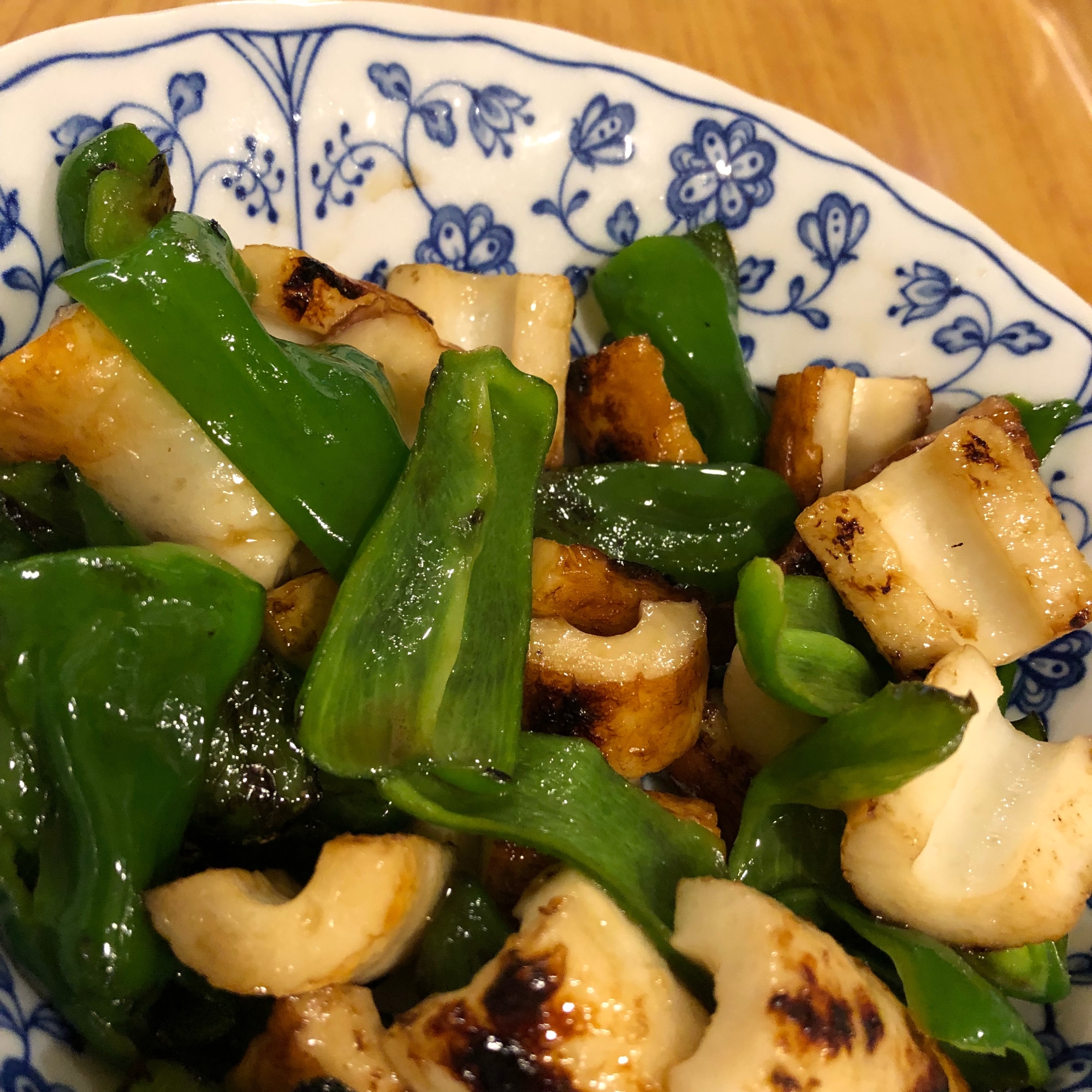 夏野菜消費に！ピーマンとちくわのバター醤油炒め