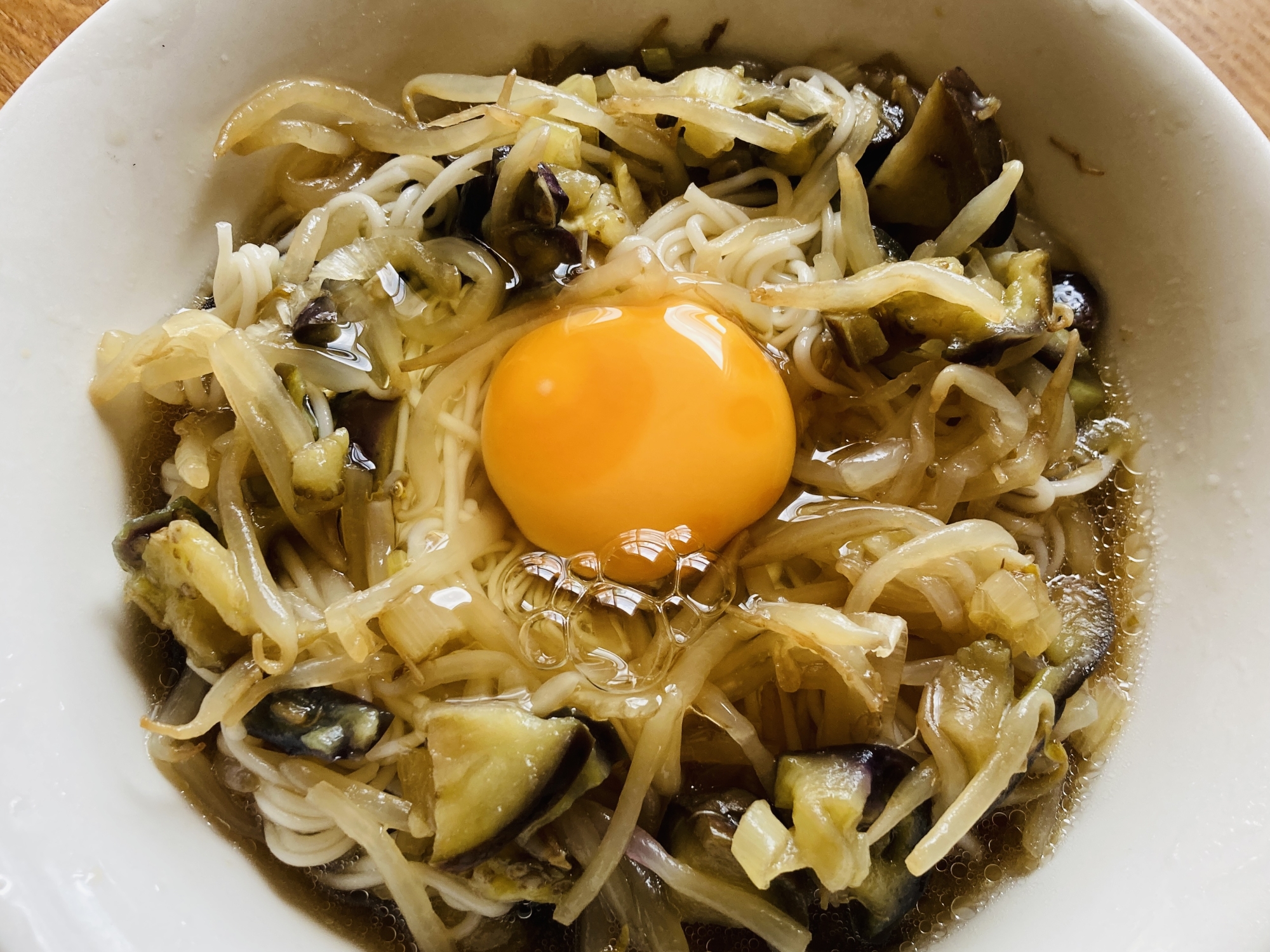 ナスともやしの卵そうめん