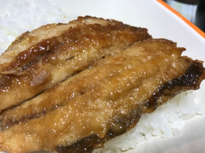 タレが美味しい☆いわしの蒲焼丼