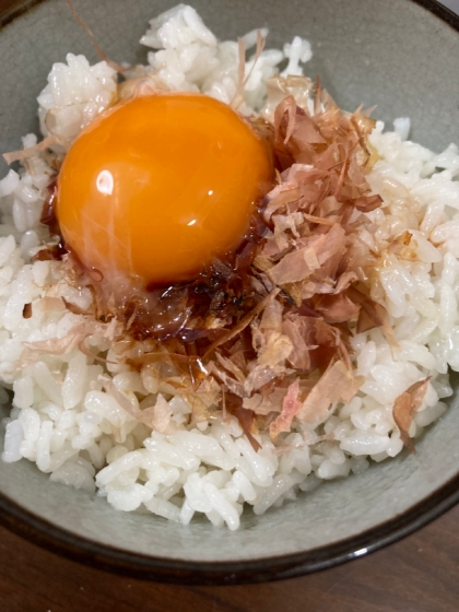 おかかバターの卵かけご飯