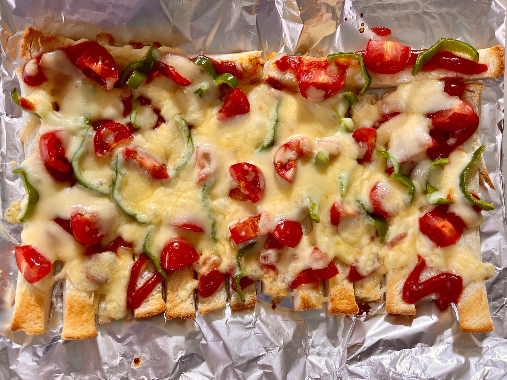 パン 耳 ピザ トースト