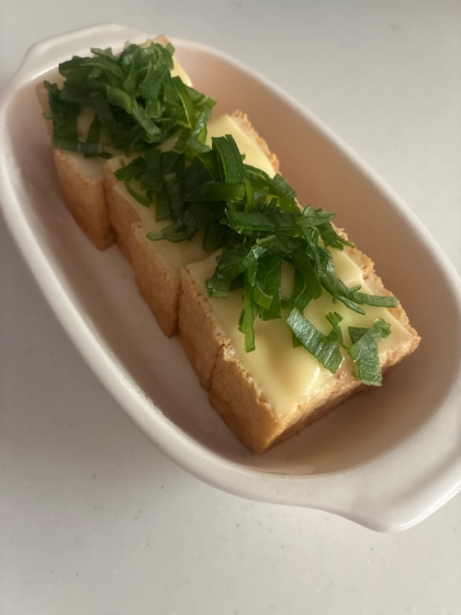 トースターでおつまみ！ちょい辛厚揚げのマヨチーズ