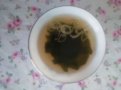 ◆超簡単 お鍋無しで すぐできる わかめスープ