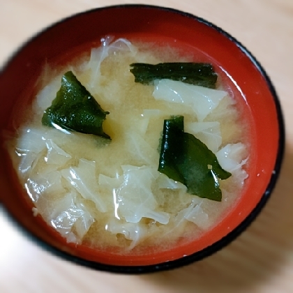 ワカメとキャベツのお味噌汁