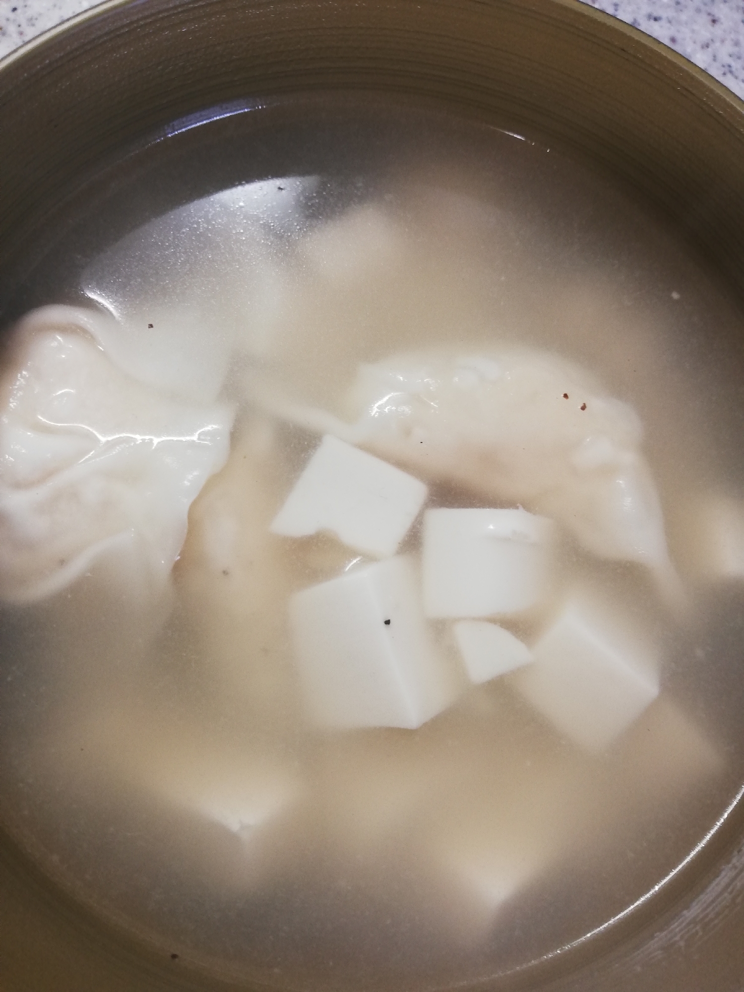 餃子と豆腐の中華スープ