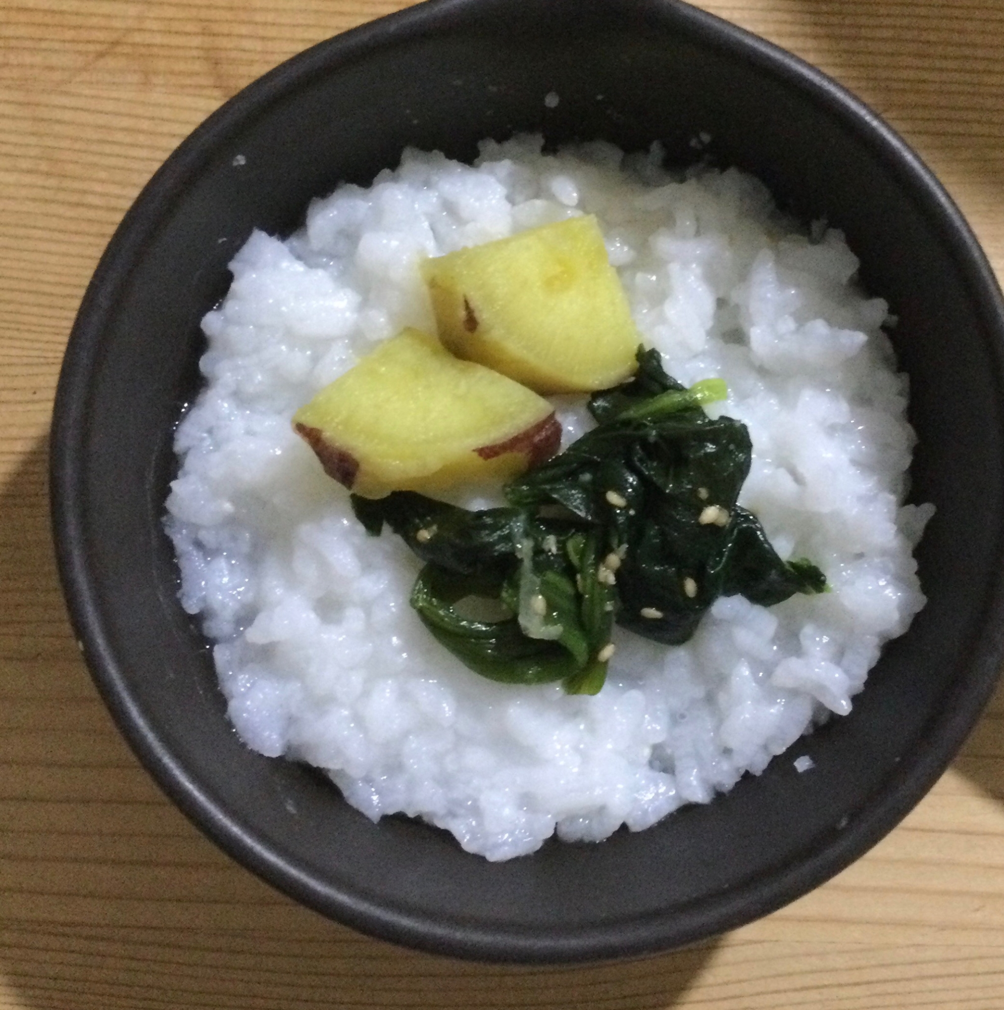 ほうれん草の胡麻和えさつま芋丼♪