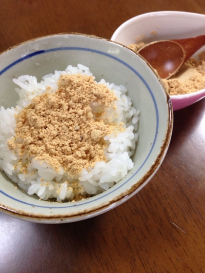 とっても美味しかったです♬
これを食べながら、そういえば子どものころに良く食べていたのを思い出しました^ ^
ごちそうさま♪