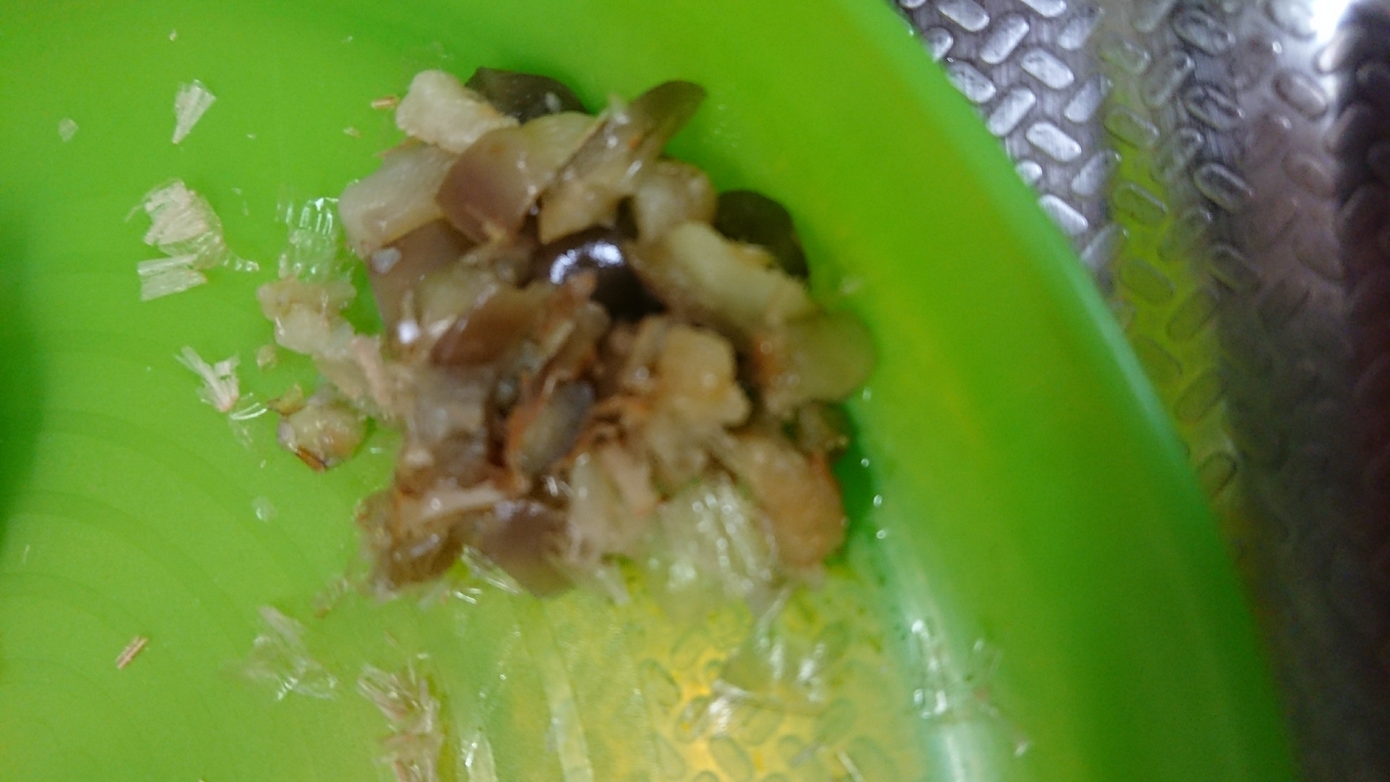 離乳食完了期 なすの鰹節和え レシピ 作り方 By ぱちくりさん 楽天レシピ