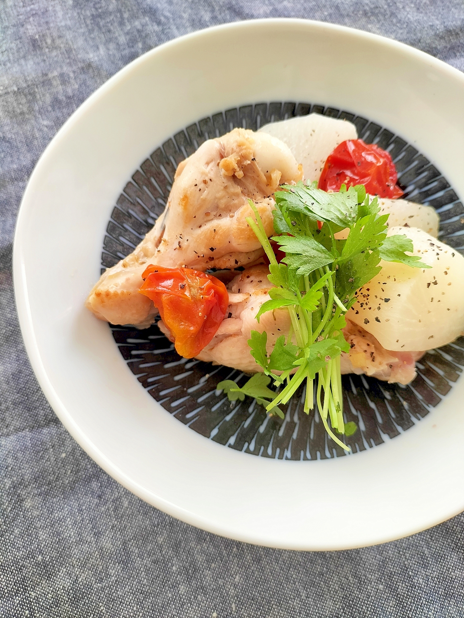 大根と手羽元の塩煮♪