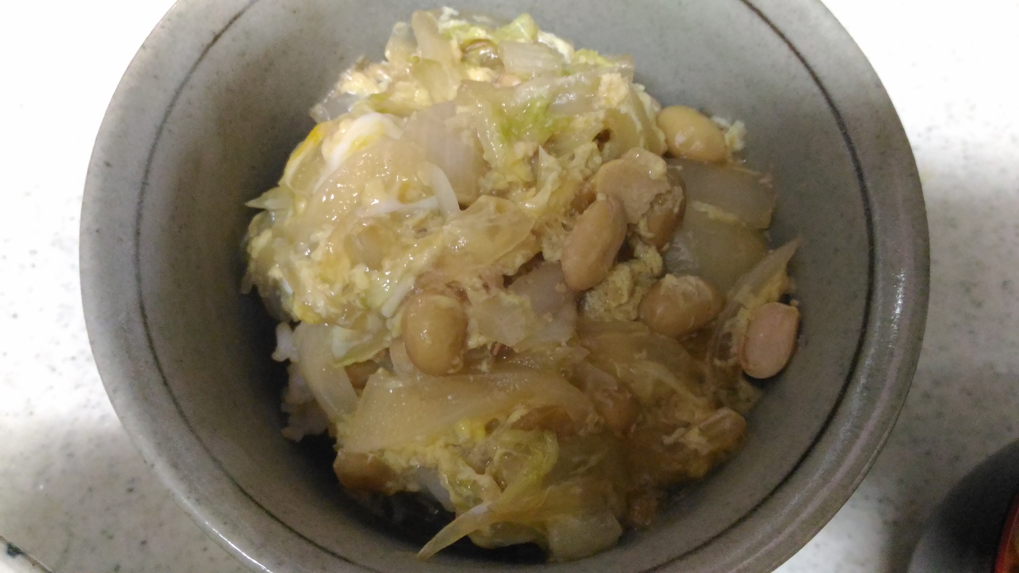白菜と大豆の卵丼