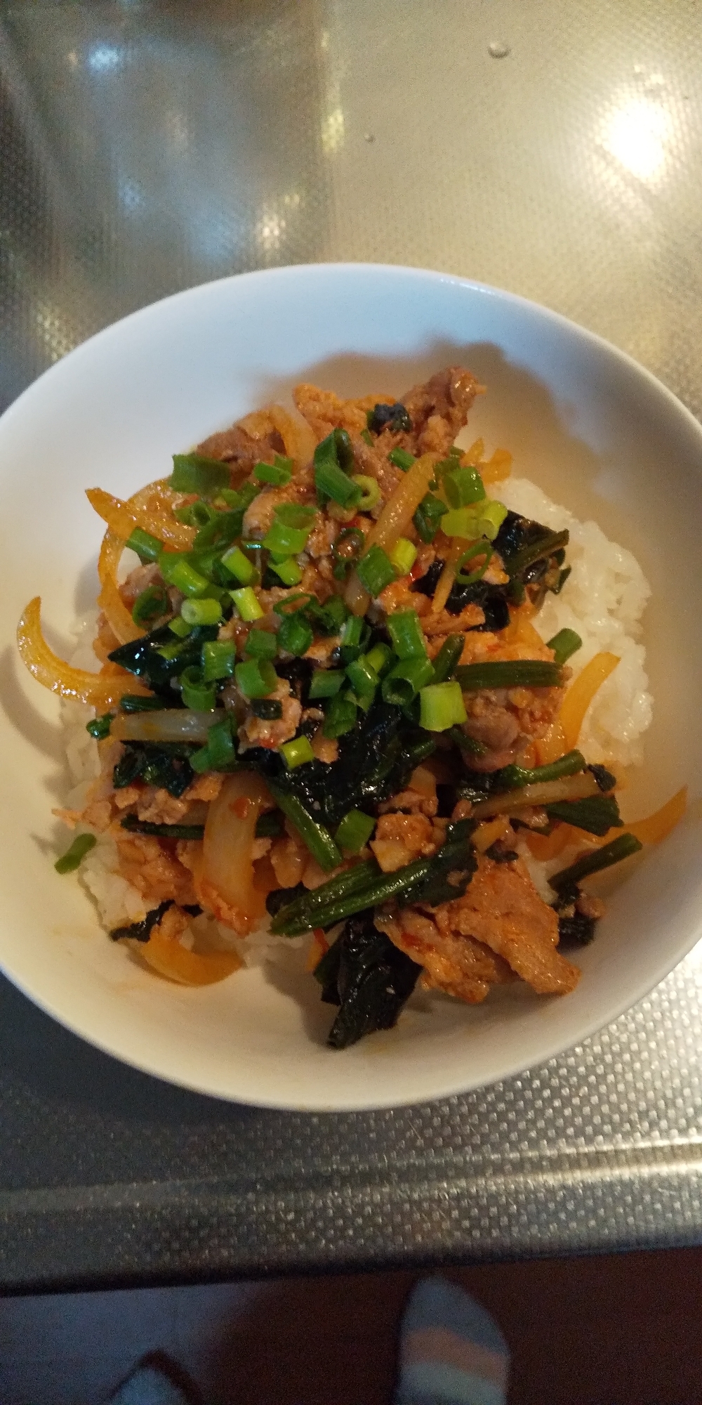 豚肉と甜麺醤のピリ辛どんぶり