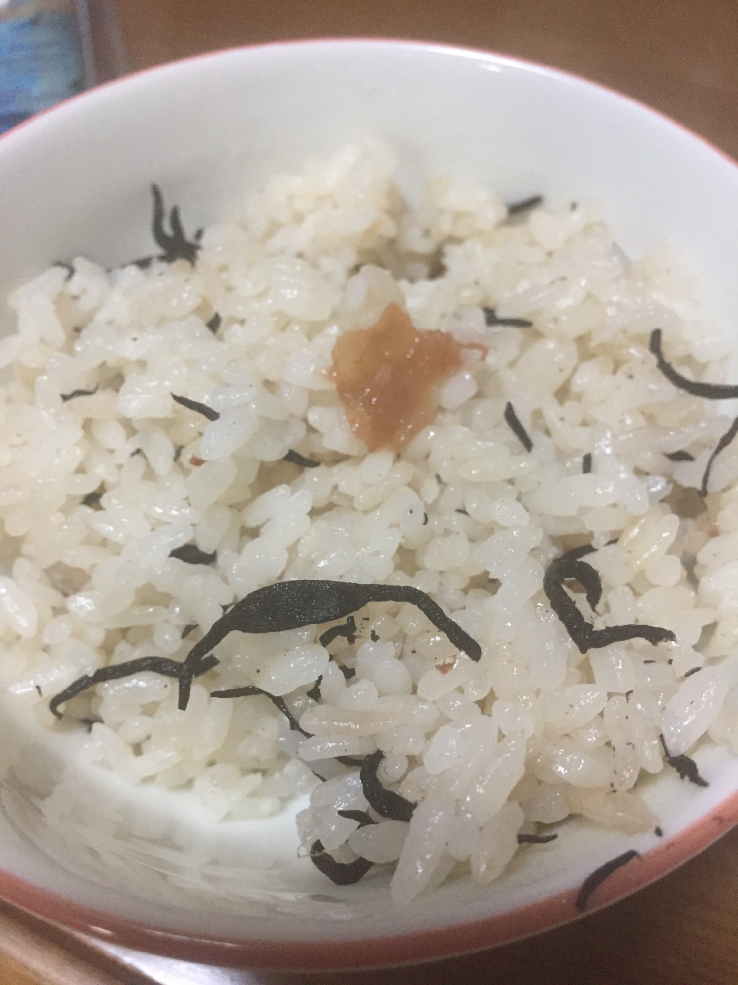 ひじきと梅ぼしの炊き込みご飯