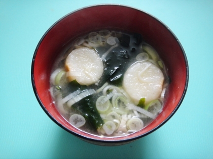 麩とわかめとねぎの味噌汁