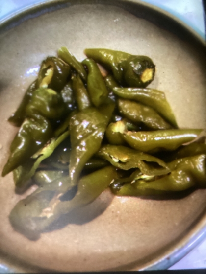 万願寺とうがらしのオリーブオイル炒め