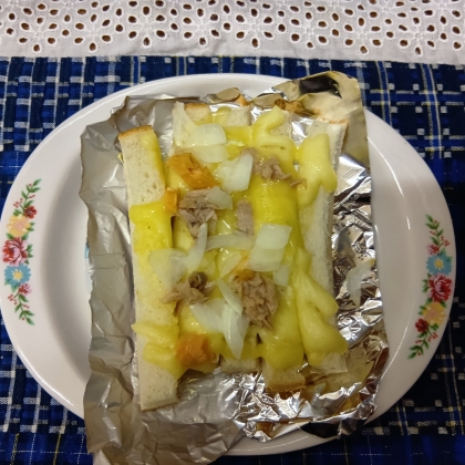 チーズトーストアレンジ 玉ねぎスライス&ツナマヨ