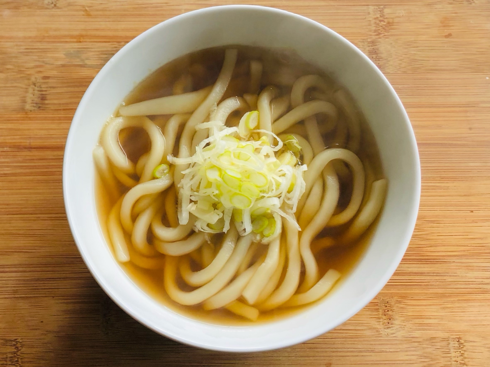 昆布茶とだしの素を使ったかけうどん