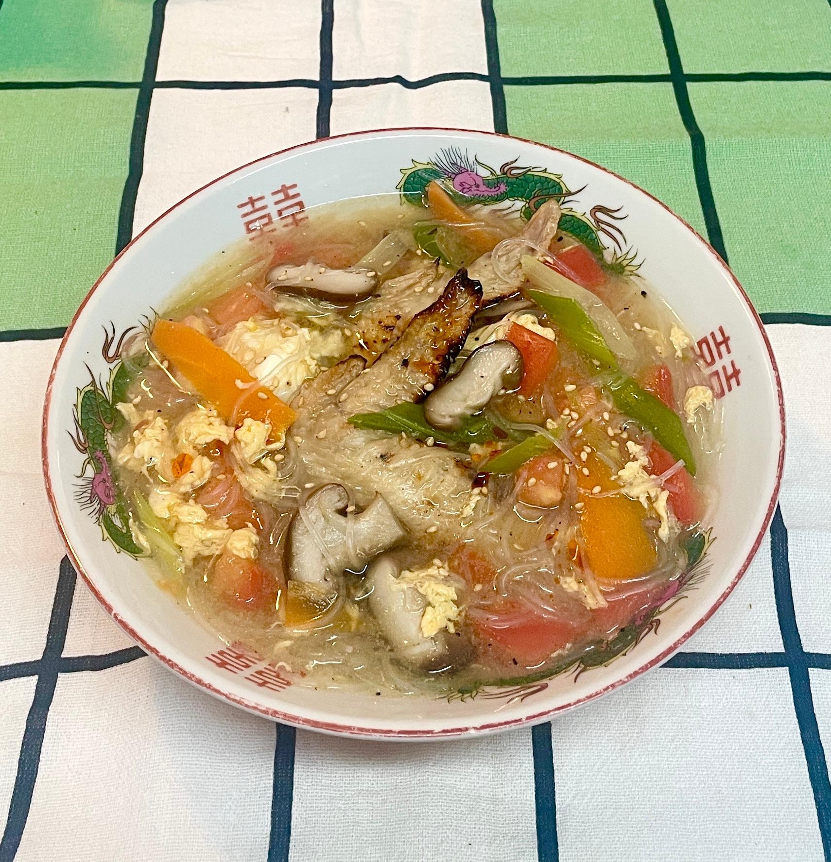 手羽先の塩焼きで♡トマト入り中華リメイクスープ