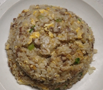 簡単！シンプルで美味しい☆シイタケ　チャーハン