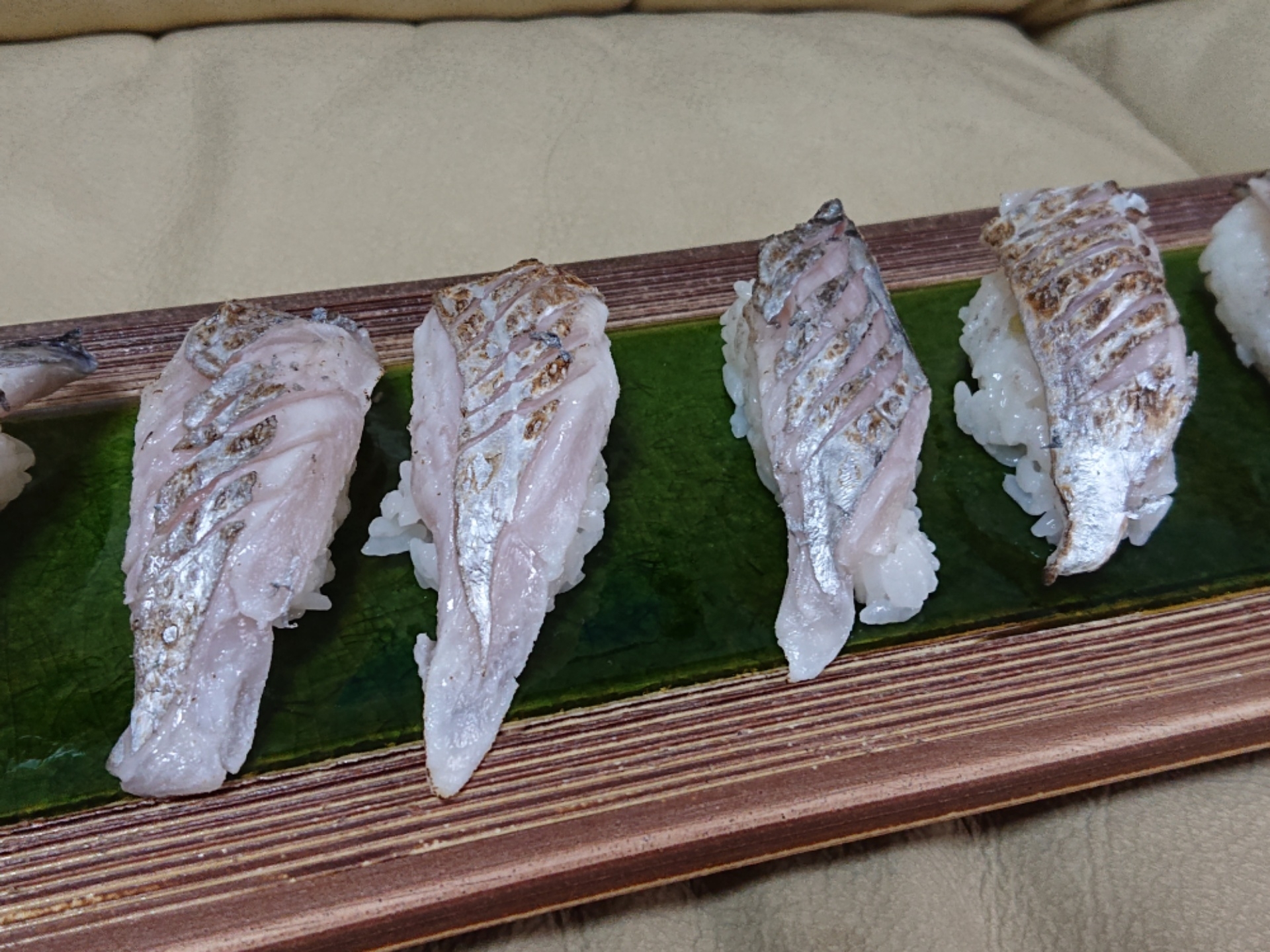 釣り魚料理 タチウオの炙り寿司 レシピ 作り方 By 釣りシン 楽天レシピ