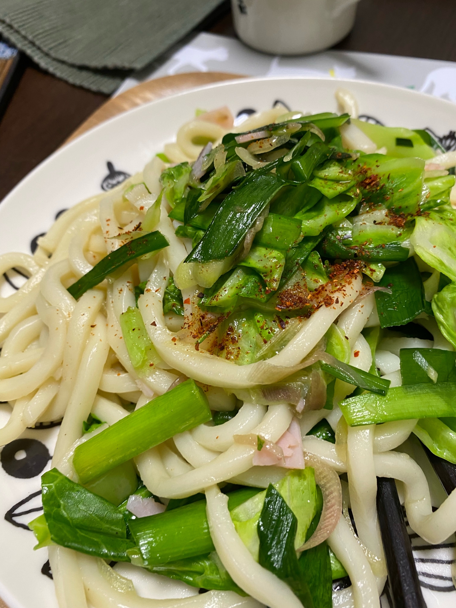 キャベツとニラの焼うどん