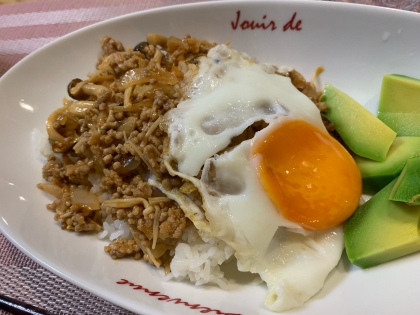 主夫がつくるミートソース丼