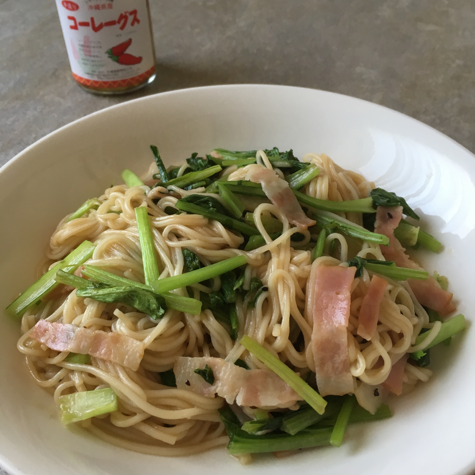 かぶの葉とベーコンのそうめんチャンプルー♪