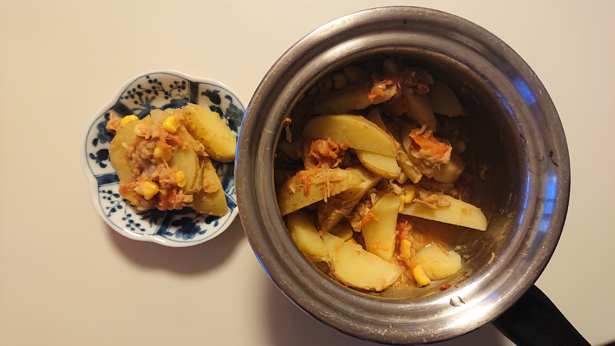 《天然素材が嬉しい♪》じゃがいも＆ツナのトマト煮