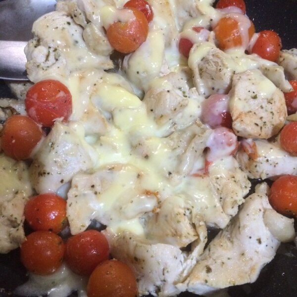 鶏胸肉とプチトマトのバジルソルト焼き レシピ 作り方 By りぽひめ 楽天レシピ 鶏胸肉とプチトマトのバジルソルト焼き レシピ 作り方 By りぽひめ 楽天レシピ