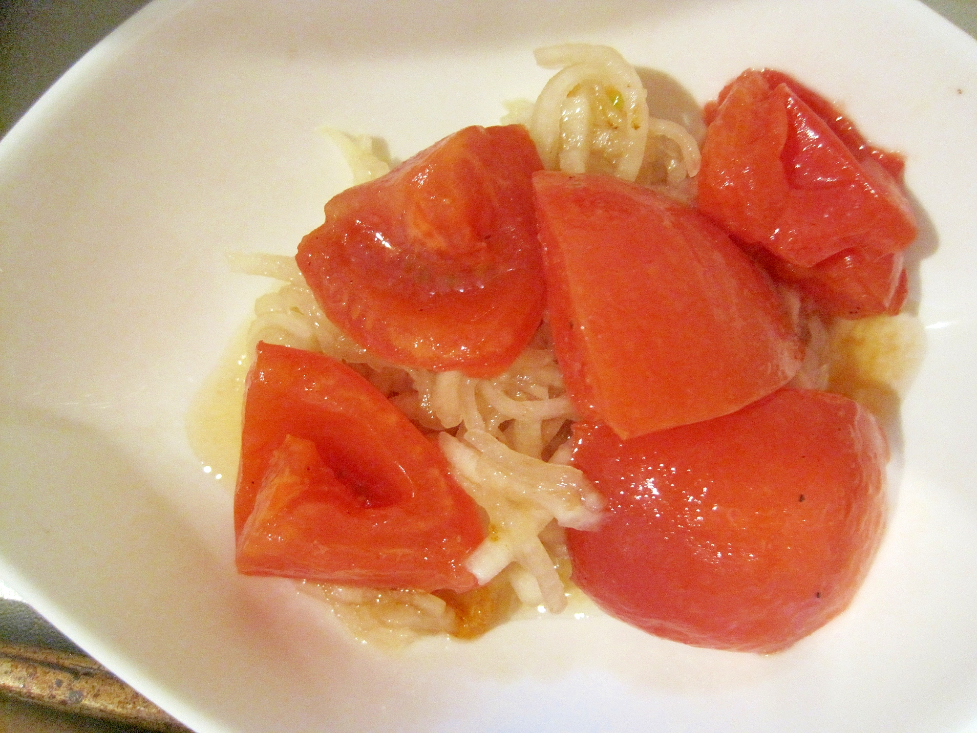 切干大根とトマトのサラダ