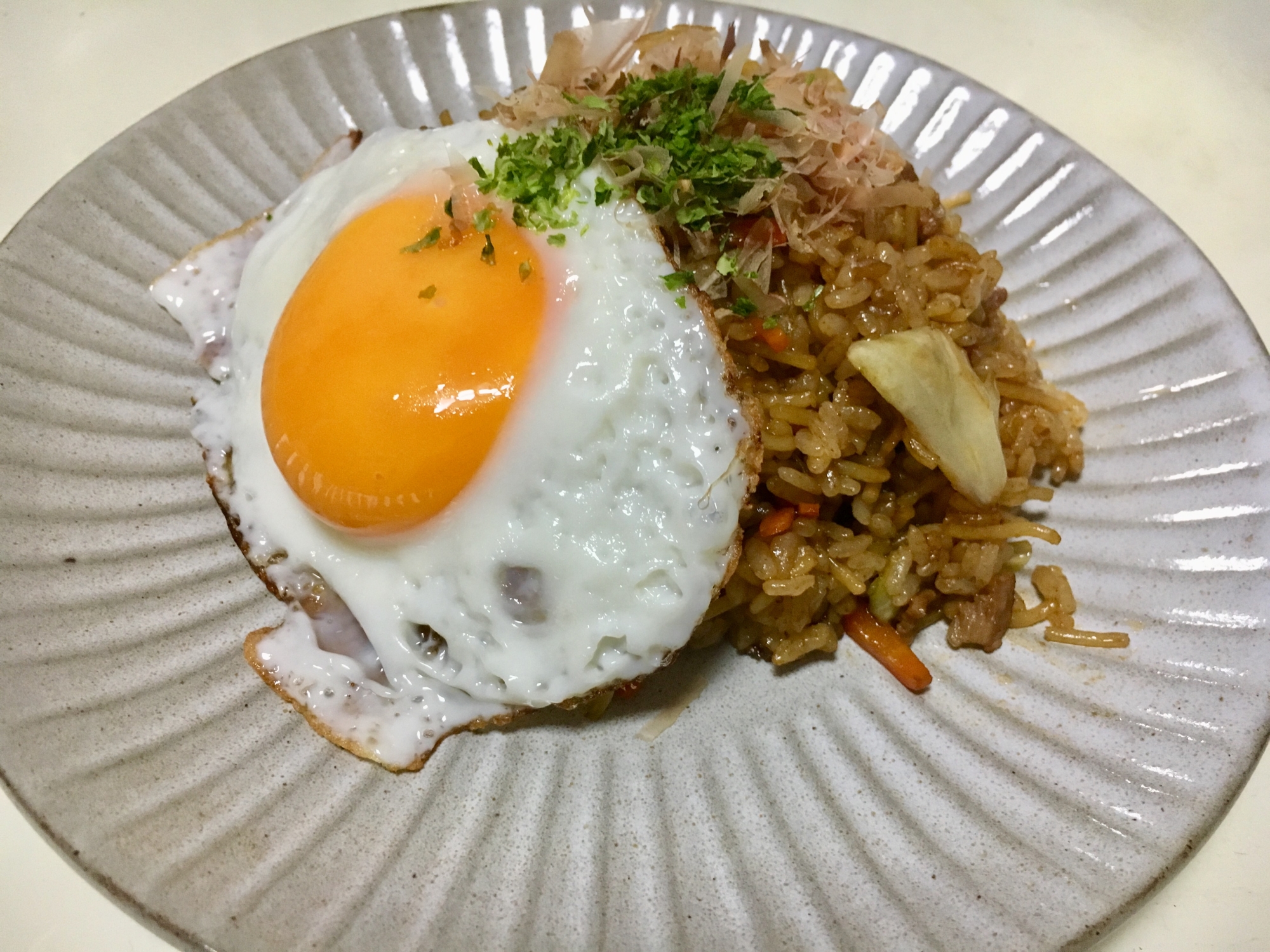 焼きそば1玉で2人前‼︎ボリューミーそば飯