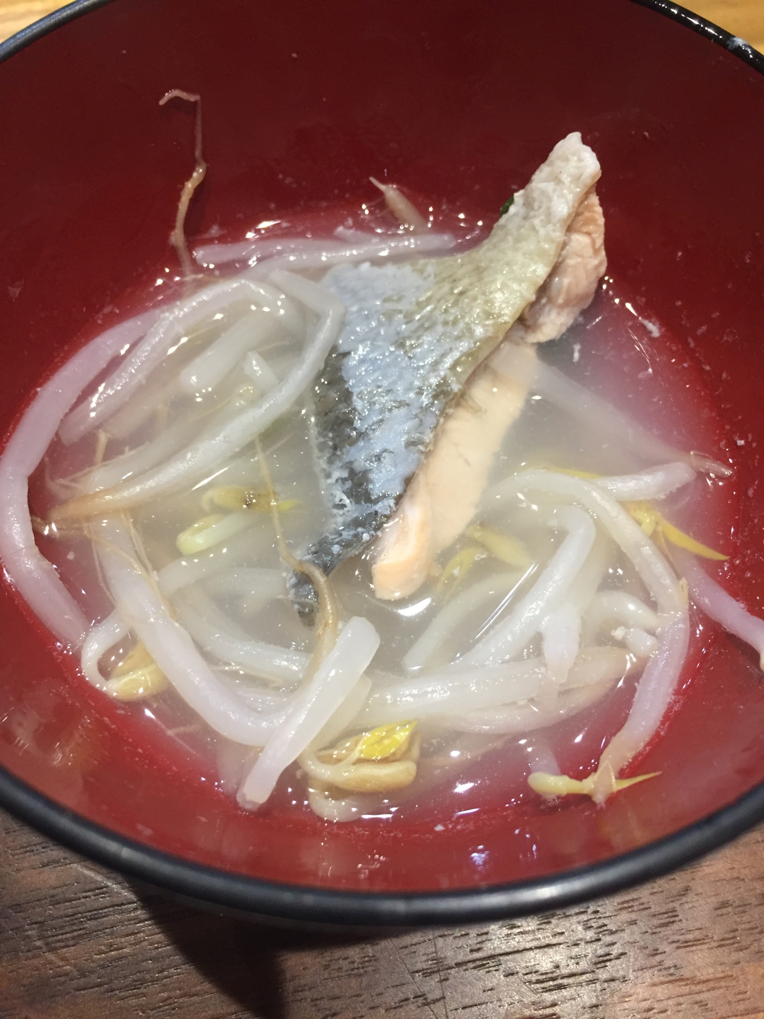 鮭ともやしの中華スープ！
