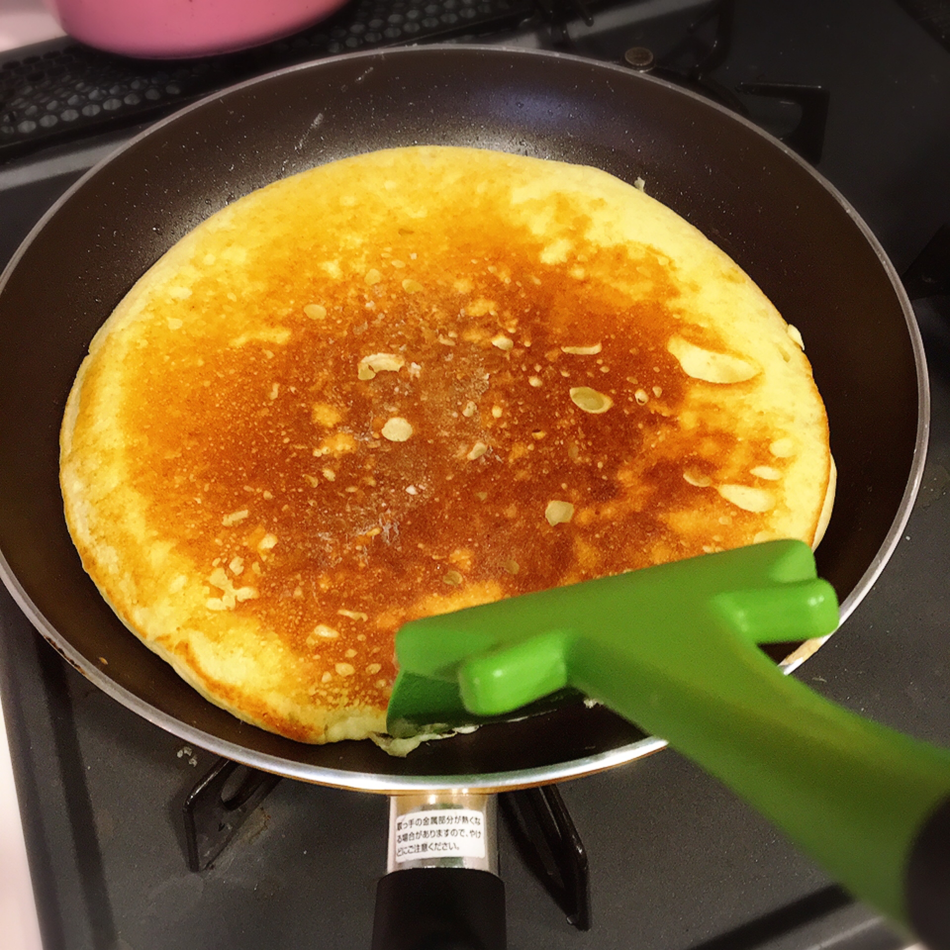 ヨーグルトを使ってフワフワサクサクのホットケーキ！