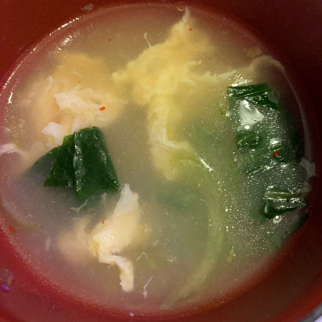 チンゲン菜と卵の生姜スープ　キムチ風味