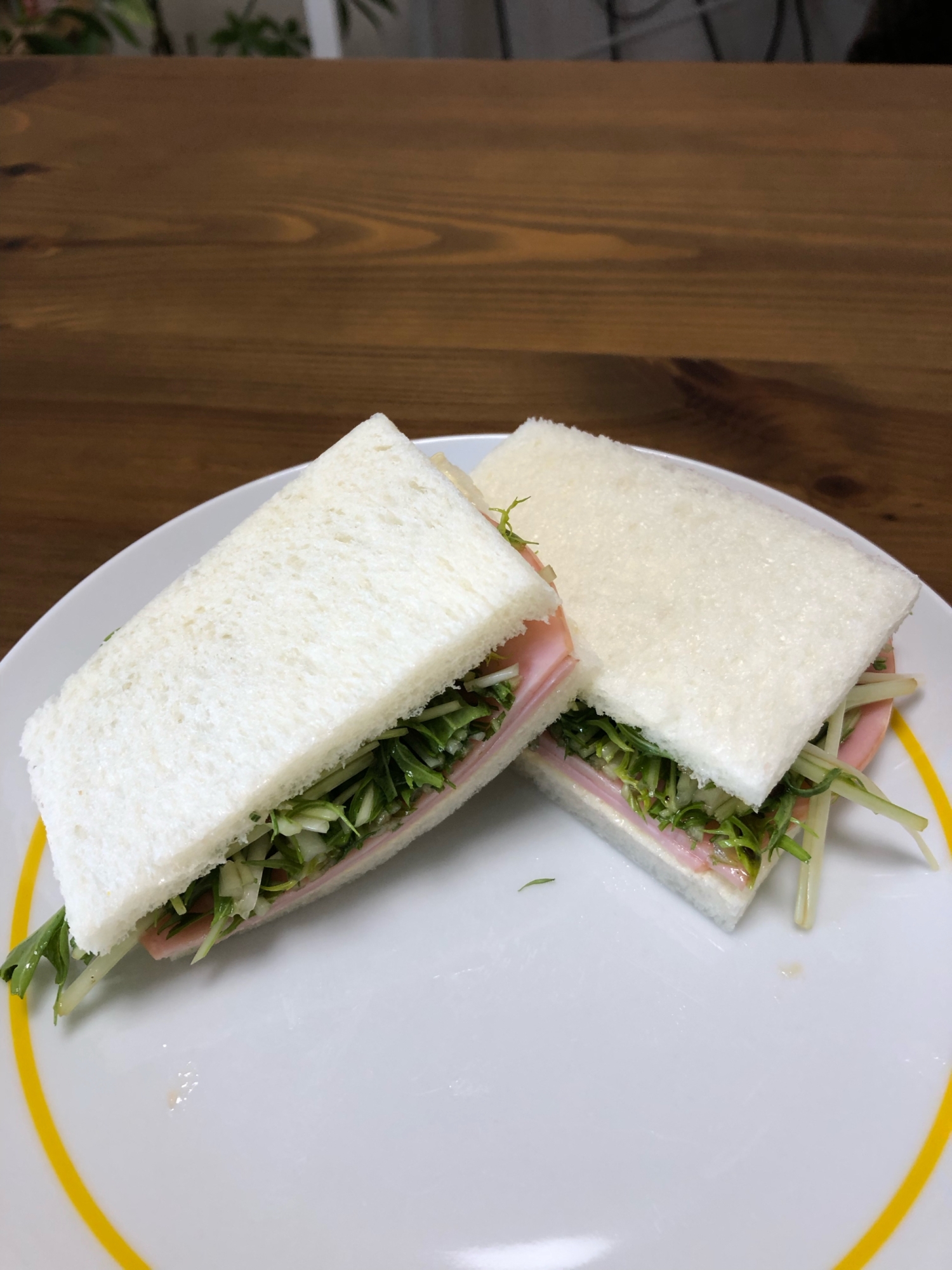 ハムと水菜のシャキシャキサンド