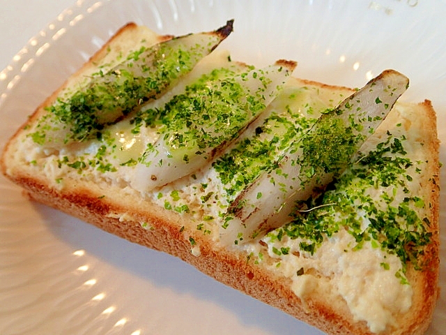 山葵ツーン　マヨ豆腐と蒸し牛蒡とあおさのトースト♪