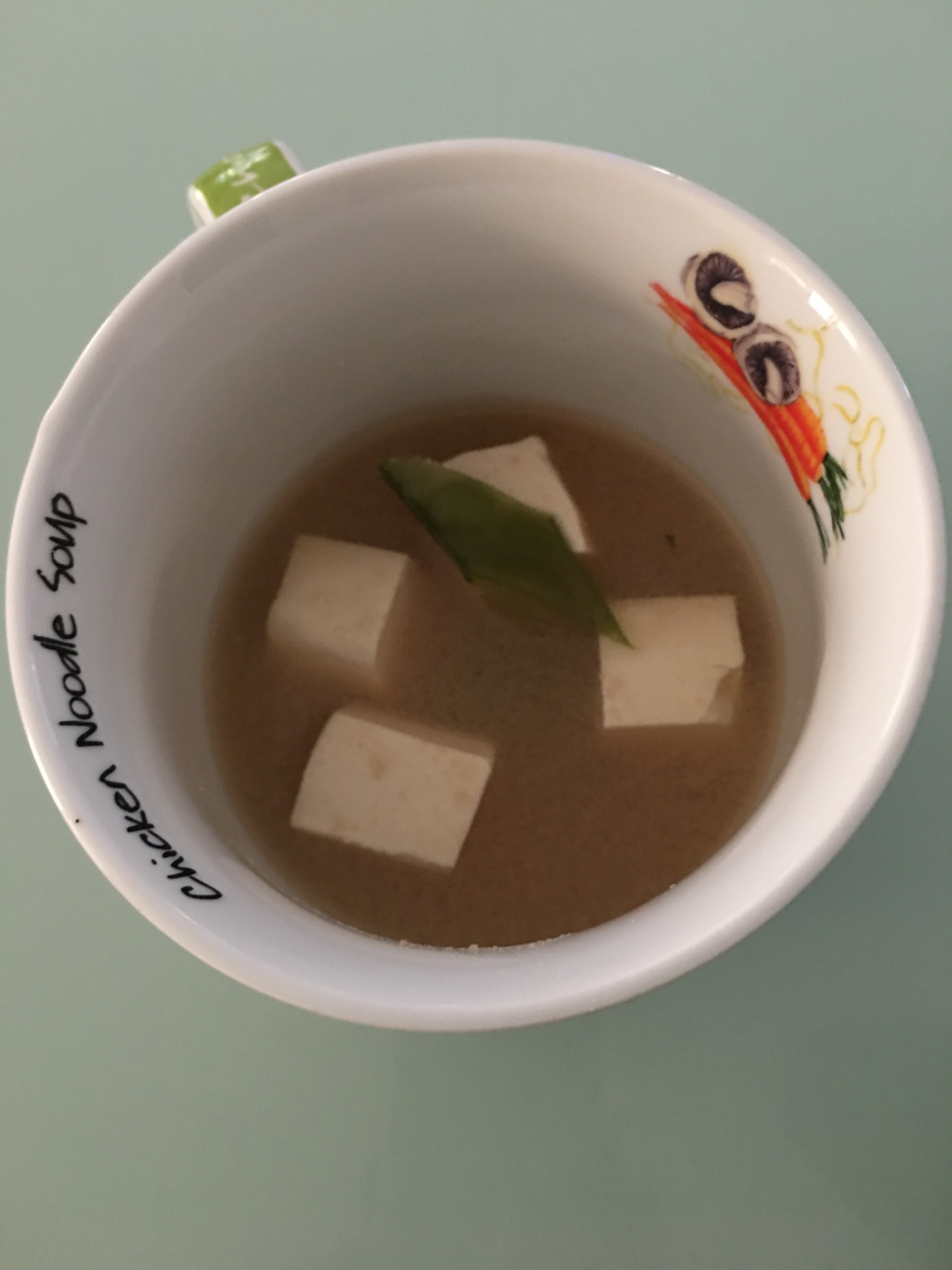豆腐とさやえんどうの味噌汁