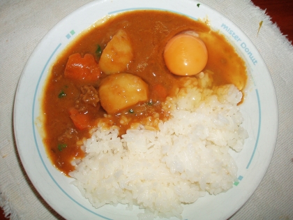 残ったカレーで！カレーの卵かけご飯☆