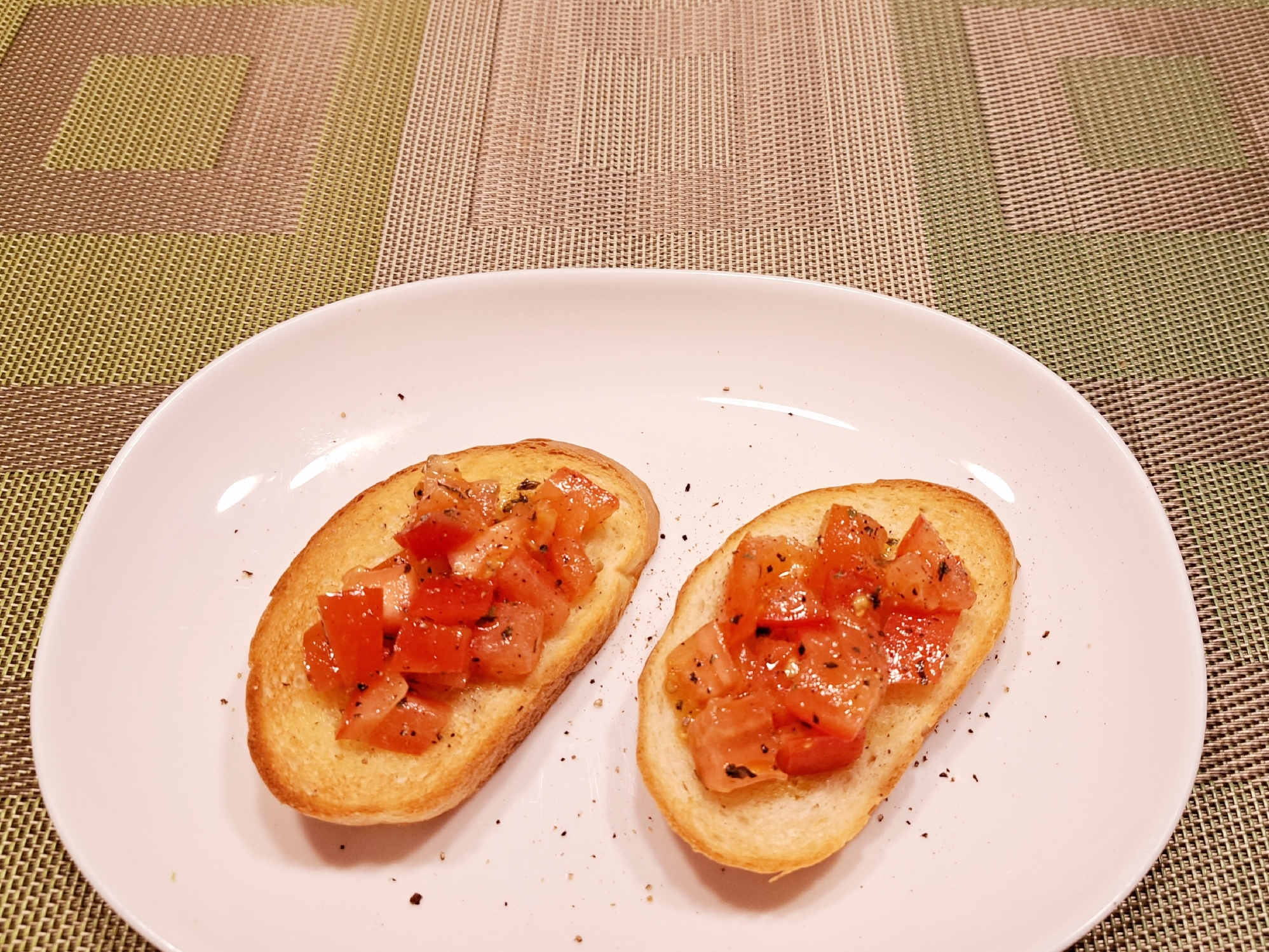 【スパークリングに合う】トマトのブルスケッタ